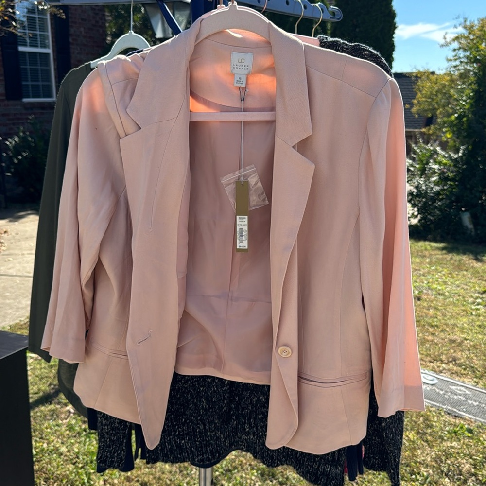 Lauren Conrad Cameo Rose Short Blazer Size 10 NWT